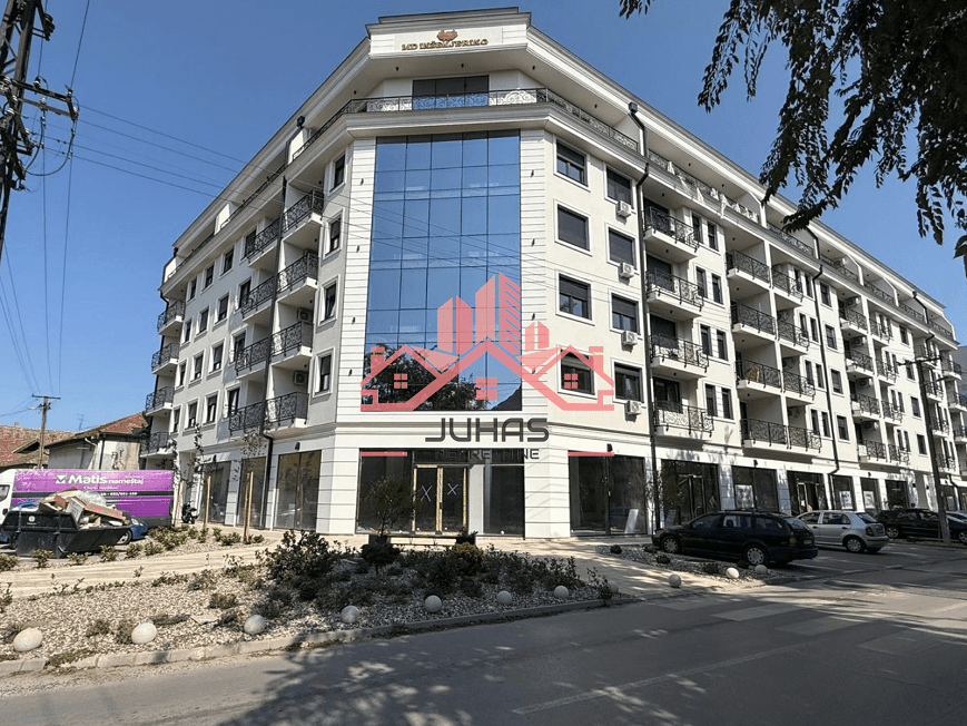 Trosoban stan na prodaju, Centar 1, 122.660€, 74m²