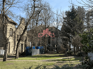 Istorijski zamak na prodaju – 400m², 46 ari placa, Hajdukovo, 100.000€