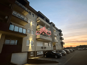 Dvosoban stan za izdavanje, Kertvaroš, 360€, 51m²