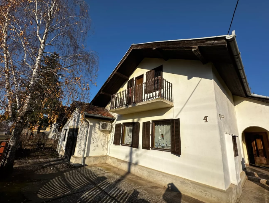 2-etažna kuća na prodaju, Graničarska, 69.500€, 127m²